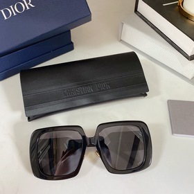 DIORDIORBobby S2F Размер： 56*19*140