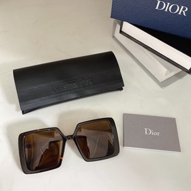 DIOR  Модель： 8071 Размер： 56-20-145