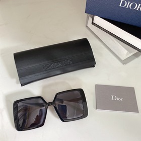 DIOR  Модель： 8071 Размер： 56-20-145