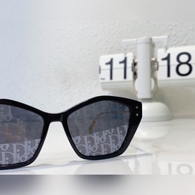 Новая модель 2023 года в наличии. Оригинальная модель Dior MISSDI