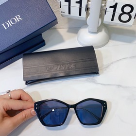 Новая модель 2023 года в наличии. Оригинальная Dior MISSDIORS1U. 