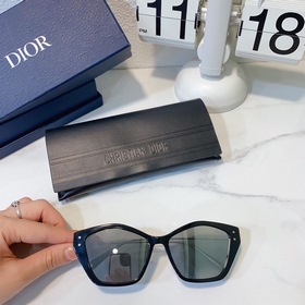 Новая модель 2023 года в наличии. Оригинальная Dior MISSDIORS1U. 
