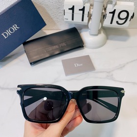 DIOR Модель： DIORBLACKSUIT S3F Размер： 57-16-150