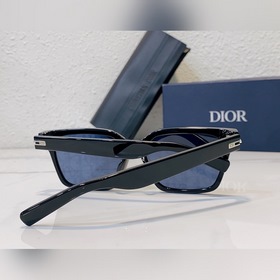 DIOR Модель： DIORBLACKSUIT S3F Размер： 57-16-150