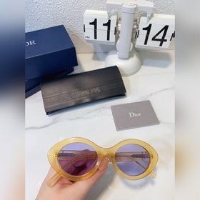 DIOR TED яркие краски ~ Недавняя выставка в Милане Размер： 51-20-