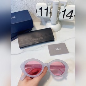 DIOR TED яркие краски ~ Недавняя выставка в Милане Размер： 51-20-