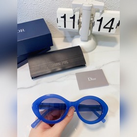 DIOR TED яркие краски ~ Недавняя выставка в Милане Размер： 51-20-