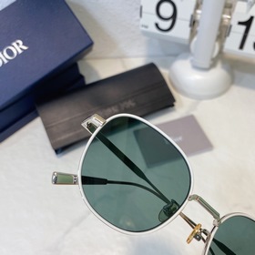 Новые солнцезащитные очки Dior в наличии Сверхлегкая и удобная м