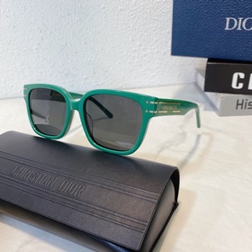 DIOR Diorsignafure S7F Размер： 58 x 18 x 145