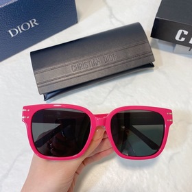 DIOR Diorsignafure S7F Размер： 58 x 18 x 145