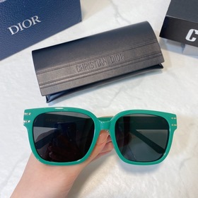 DIOR Diorsignafure S7F Размер： 58 x 18 x 145