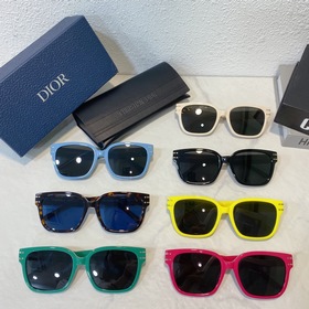 DIOR Diorsignafure S7F Размер： 58 x 18 x 145