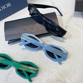DIOR Diorsignafure B1U Размер： 55 x 21 x 145