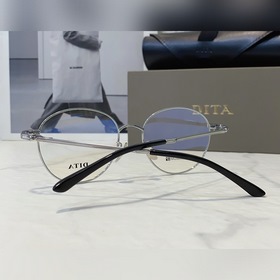 DITA Модель： DTX167 Размер： 53 отверстия 18-145 титана