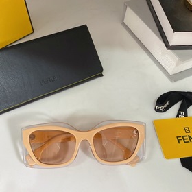 Официальный сайт представляет новую версию FENDI, модель FF40034U