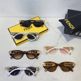 VERSACE BY FENDI совместная коллекция Модель： FE40053U Размер： 5