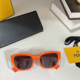 Официальный сайт с обновленной версией. FENDI Модель FF40034U. 