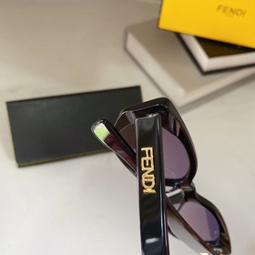 Высококачественная цепочка F Fendi Модель： FF400181 Размер： 52