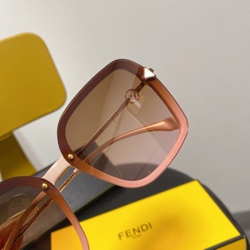 FENDI -F0352 Квадратные очки в розовом цвете