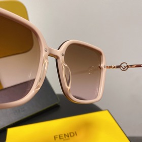 FENDI -F0352 Квадратные очки в розовом цвете