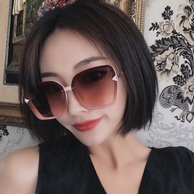 FENDI -F0352 Квадратные очки в розовом цвете