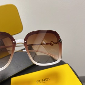 FENDI -F0352 Квадратные очки с деталями цвета чая
