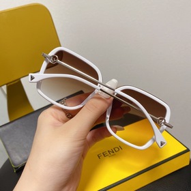 FENDI -F0352 Квадратные очки с деталями цвета чая