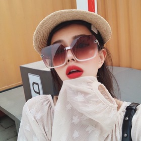 FENDI -F0352 Квадратные очки с деталями цвета чая