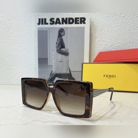 Fendi Модель： FF0788/S Размер： 54 мм, 14-140