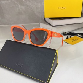 Официальный сайт с обновленной версией. FENDI Модель FF40034U. 