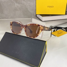 Официальный сайт с обновленной версией. FENDI Модель FF40034U. 