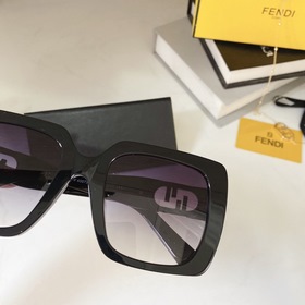 Fendi Модель： FF 40073U Размер： 54х23-145