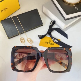 Fendi Модель： FF 40073U Размер： 54/23-145