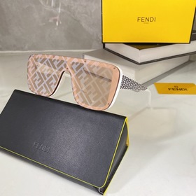 Fendi Модель： FF0612 Размер： 148-0-145