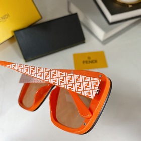 Fendi Модель： FF0612 Размер： 148-0-145