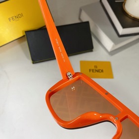 Fendi Модель： FF0612 Размер： 148-0-145