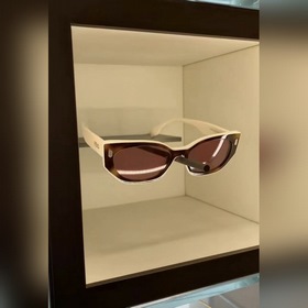 Fendi Модель： FOL011V1PF1FVF