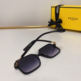 Высококачественная оригинальная модель FENDI Модель： F0411 Квадр