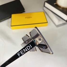 Fendi. Модель FF0466. Размер 140-1-140.