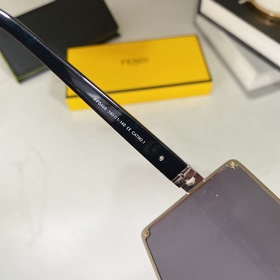 Fendi. Модель FF0466. Размер 140-1-140.