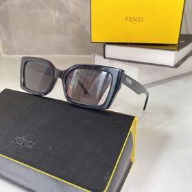 Fendi Модель： FE40017U Размер： 53х19-145