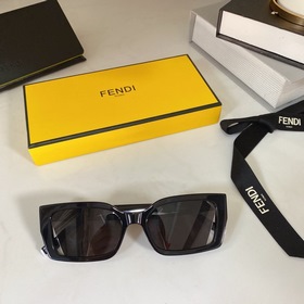 Fendi Модель： FE40017U Размер： 53х19-145