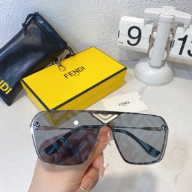 FENDI Модель： FF0559S Размер： 146-140