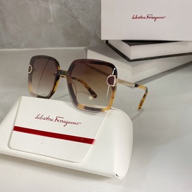 Ferragamo SF202 Размер： 56-19-140 Универсальные квадратные оправы