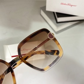 Ferragamo SF202 Размер： 56-19-140 Универсальные квадратные оправы