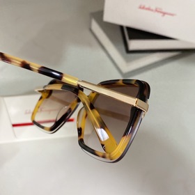 Ferragamo SF202 Размер： 56-19-140 Универсальные квадратные оправы