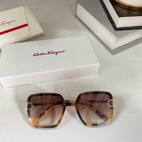 Ferragamo SF202 Размер： 56-19-140 Универсальные квадратные оправы