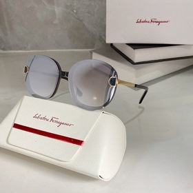 Salvatore Ferragamo  Модель： SF201S Размер： 62, 15-140