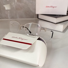 Salvatore Ferragamo  Модель： SF2988R Размер： 55 мм 18-140