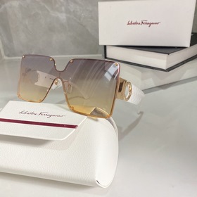 Salvatore Ferragamo  Модель： SF962 Размер： 145-140